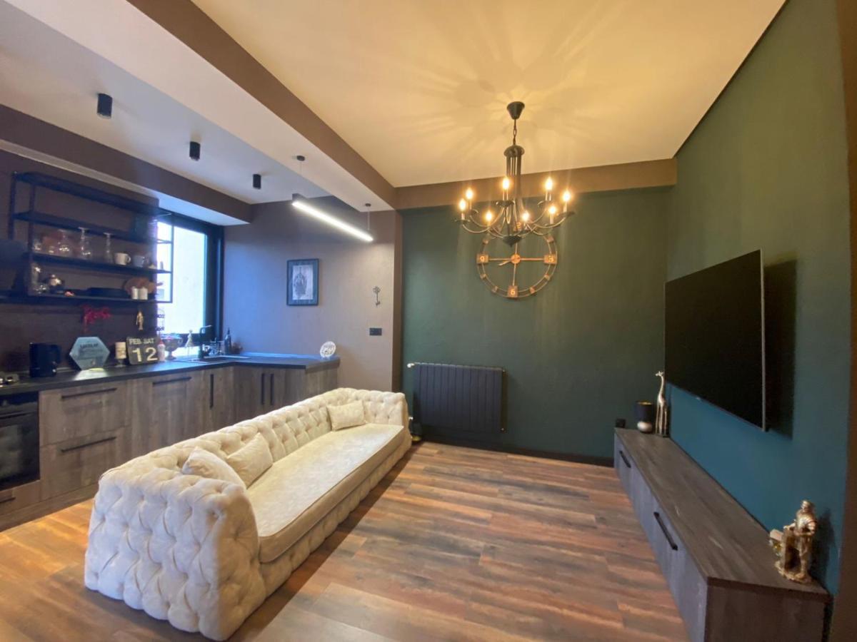New Apartment With Terrace Tbilisi Luaran gambar