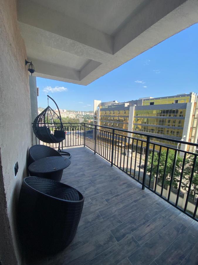 New Apartment With Terrace Tbilisi Luaran gambar